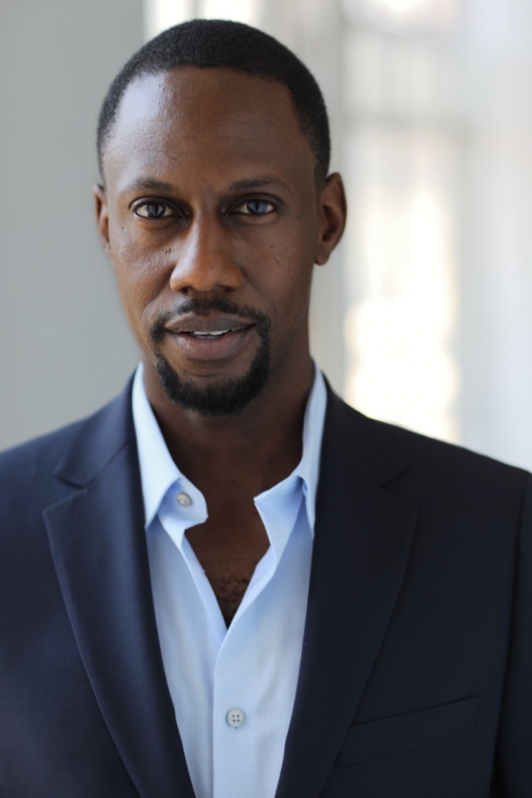 Irungu Mutu backdrop