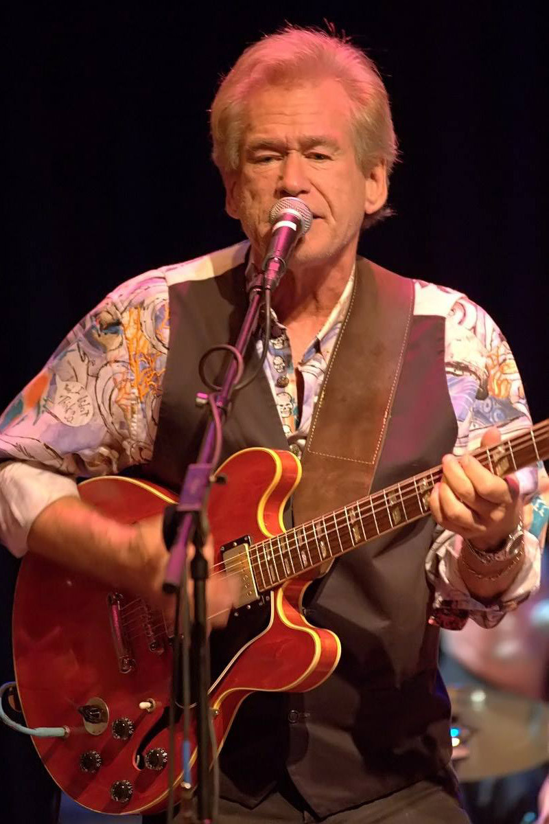 Bill Champlin backdrop