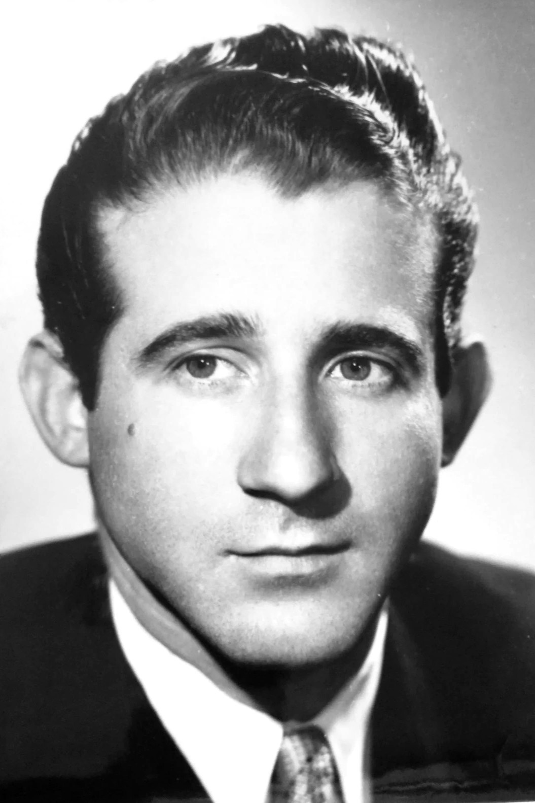 Alonso Castaño backdrop