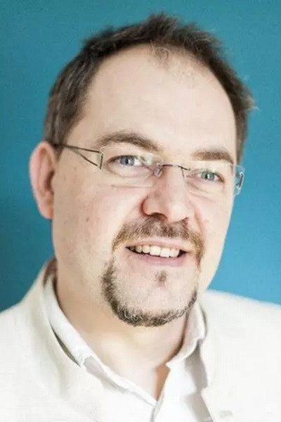 Benjamin Lanlard backdrop