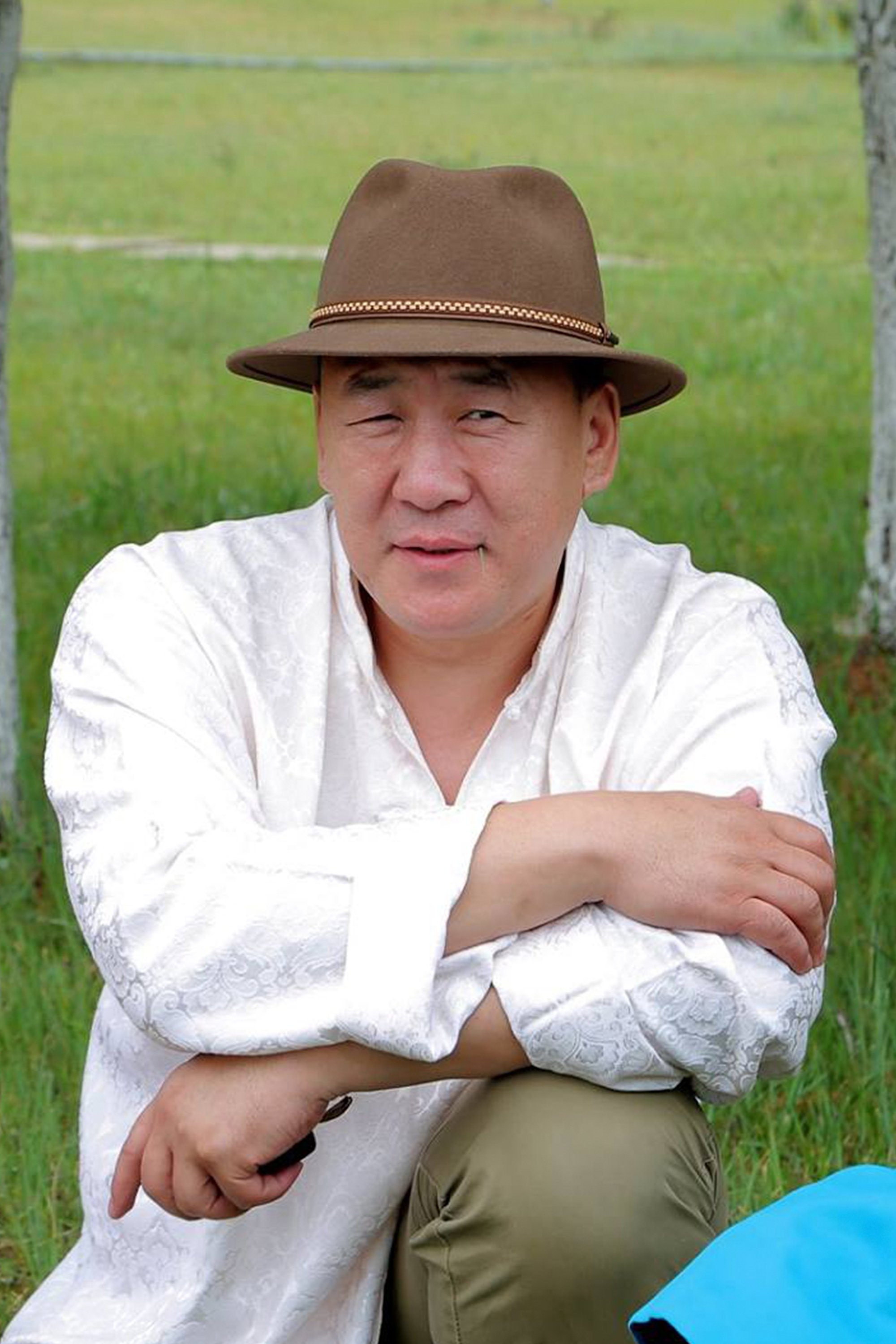 Batmend Baast backdrop