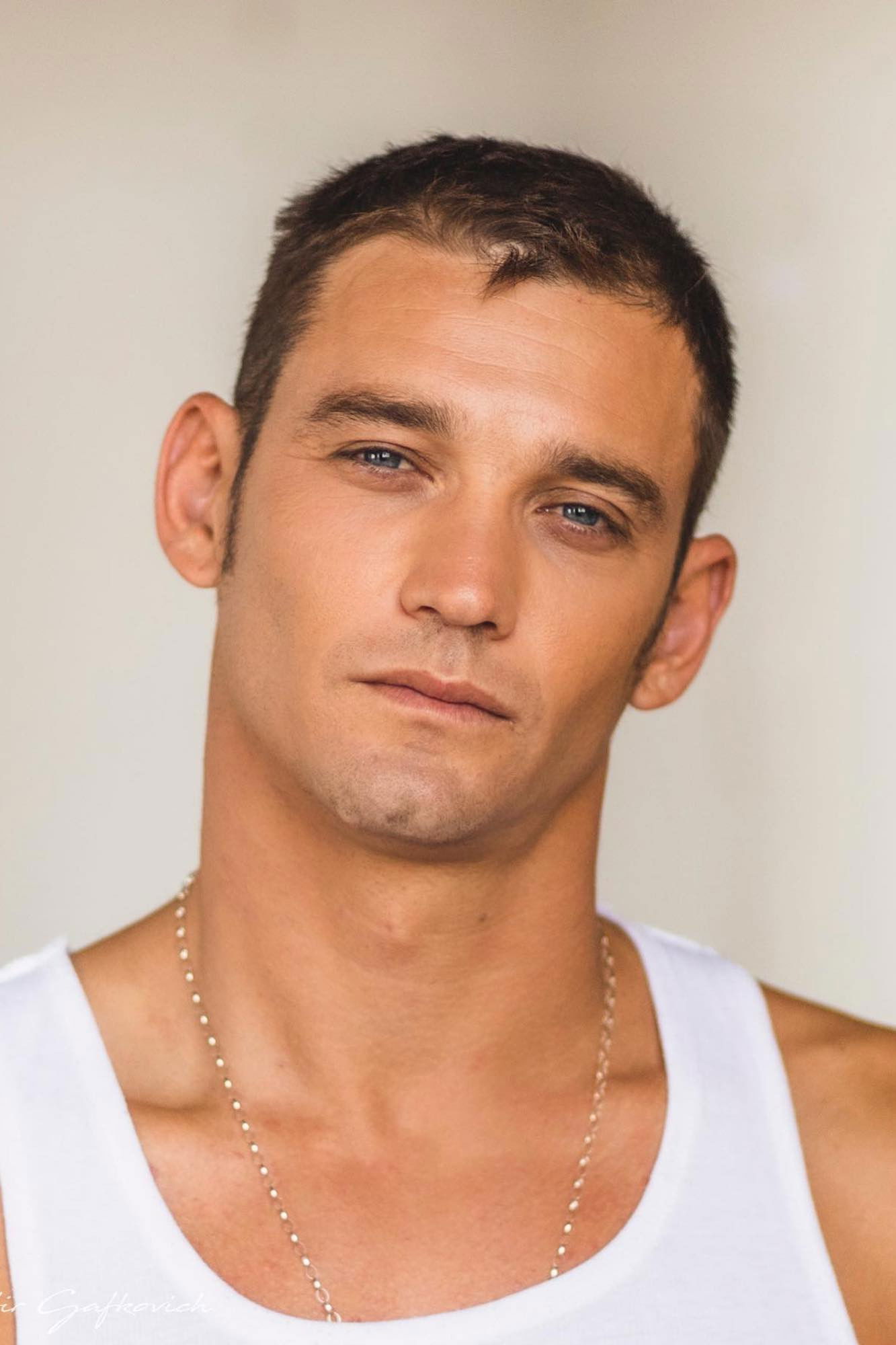 Dean Miroshnikov backdrop