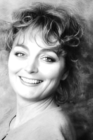 Anne Kerylen backdrop