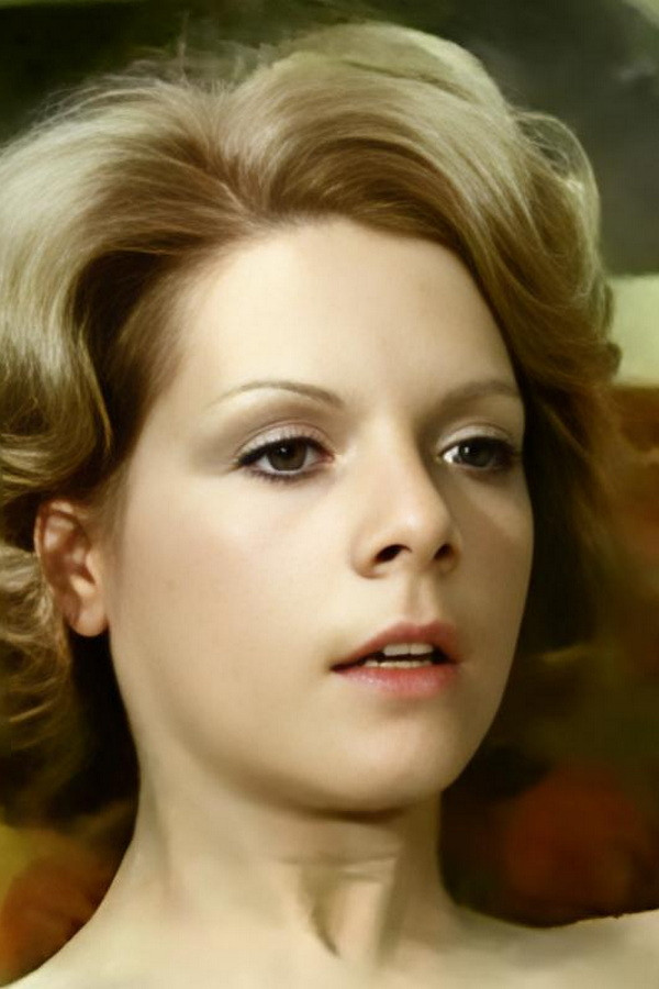 Michaela Roos backdrop