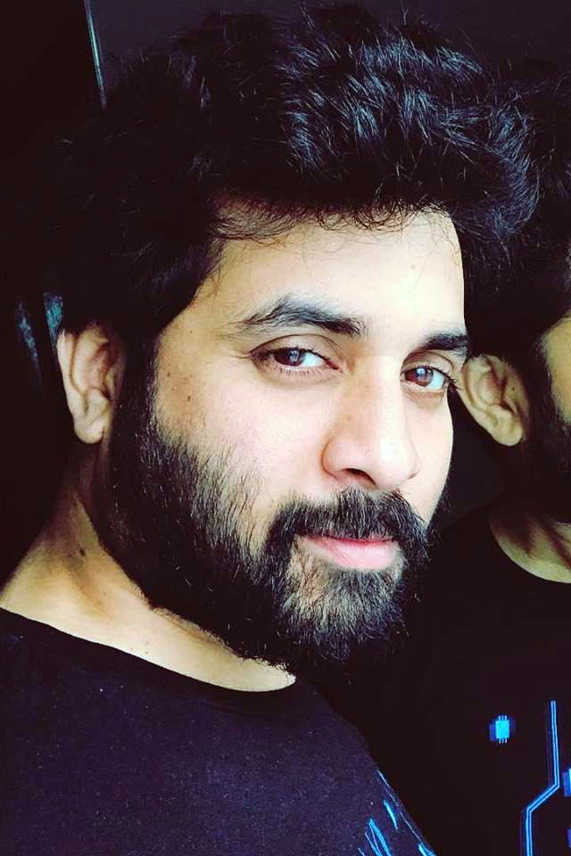 Praveen Anidil backdrop