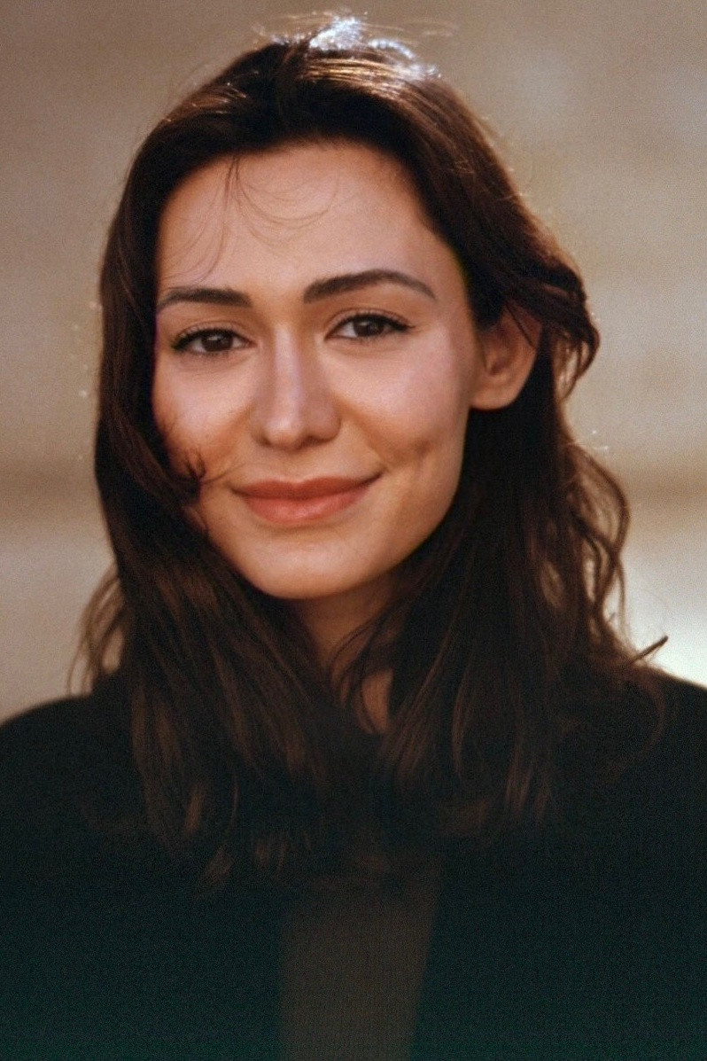 Tahmina Rafaella backdrop