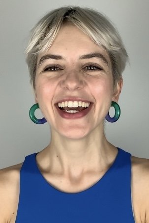 Isadora Leiva backdrop