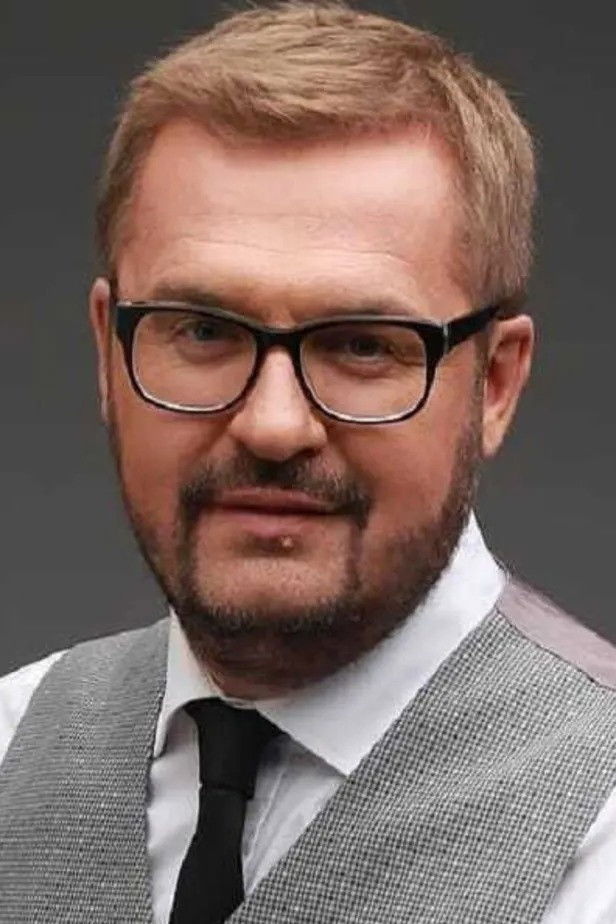 Oleksandr Ponomarov backdrop