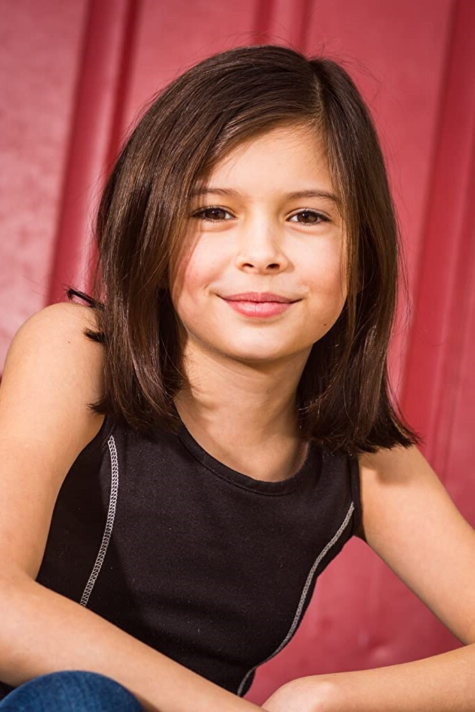 Isadora Swann → Isadora Suan backdrop