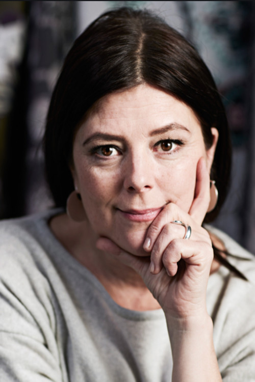 Liisa Mustonen backdrop