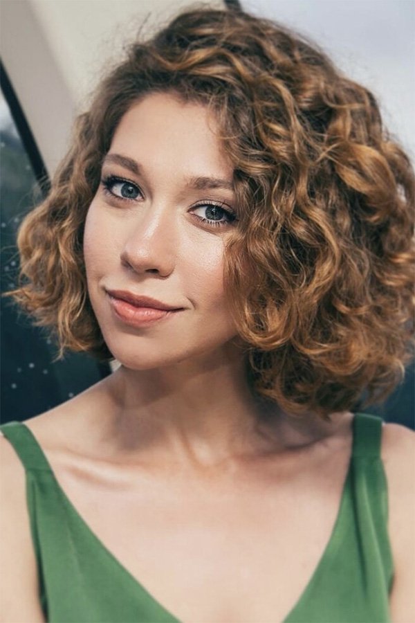 Alina Alekseeva backdrop