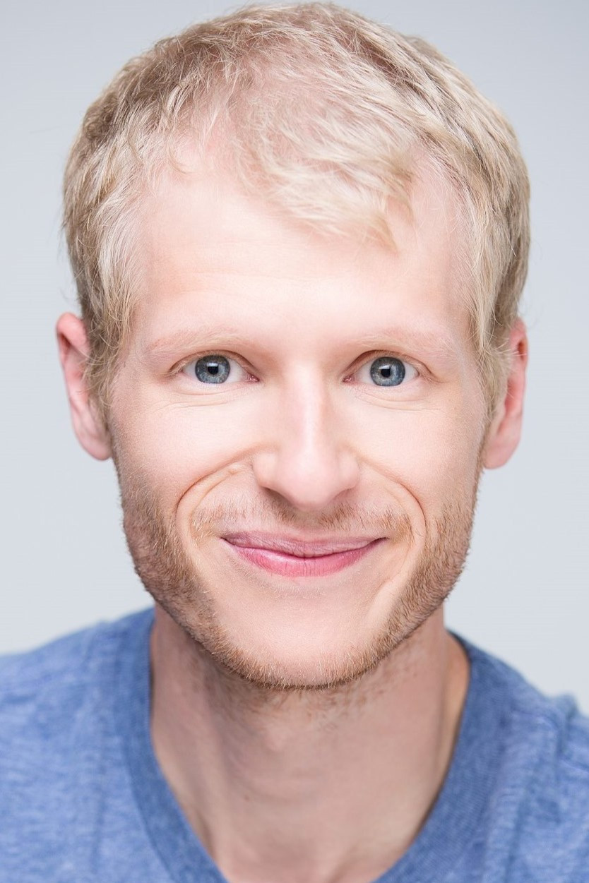 Simon Leblanc backdrop