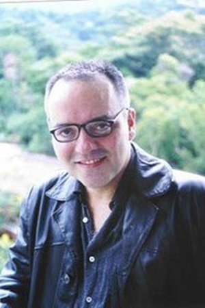 Luciano Sabino backdrop