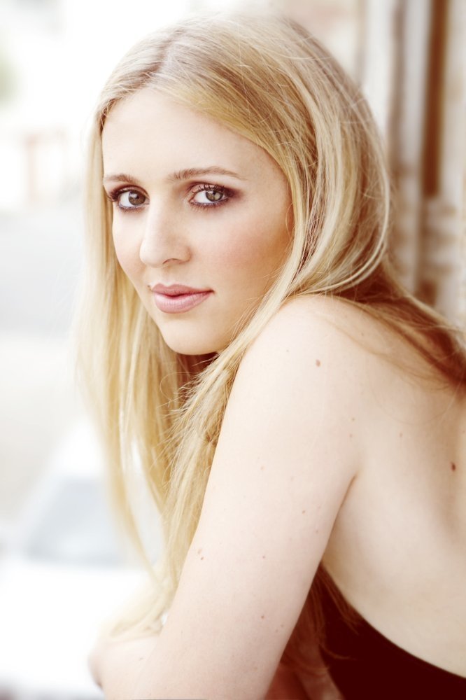 Rain Fuller backdrop