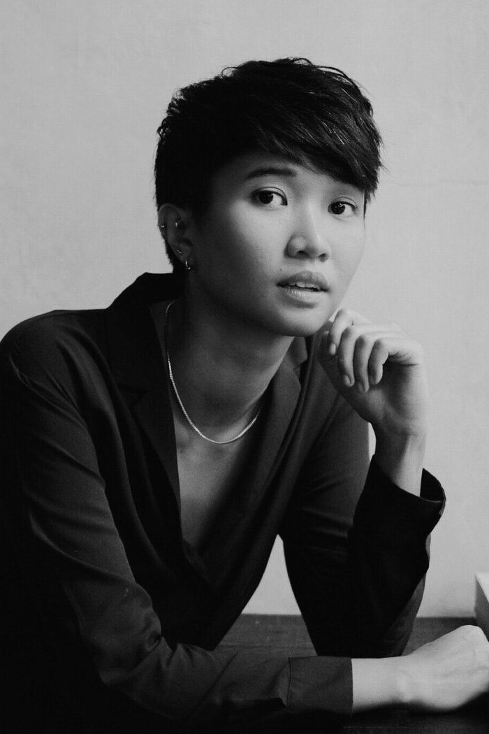 Samantha Lee backdrop