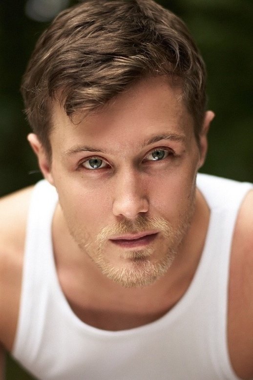 Alexander Becht backdrop