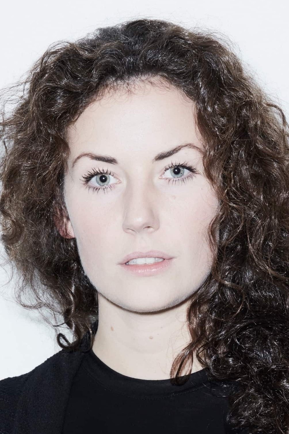 Astrid Tobieson Menasanch backdrop