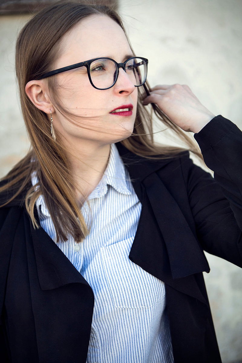 Mari Sainio backdrop