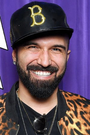 Sina Samadi backdrop