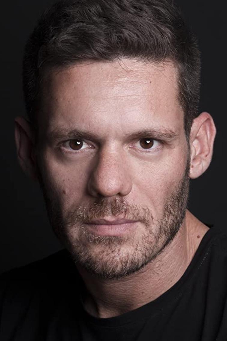 Pedro Leitão backdrop