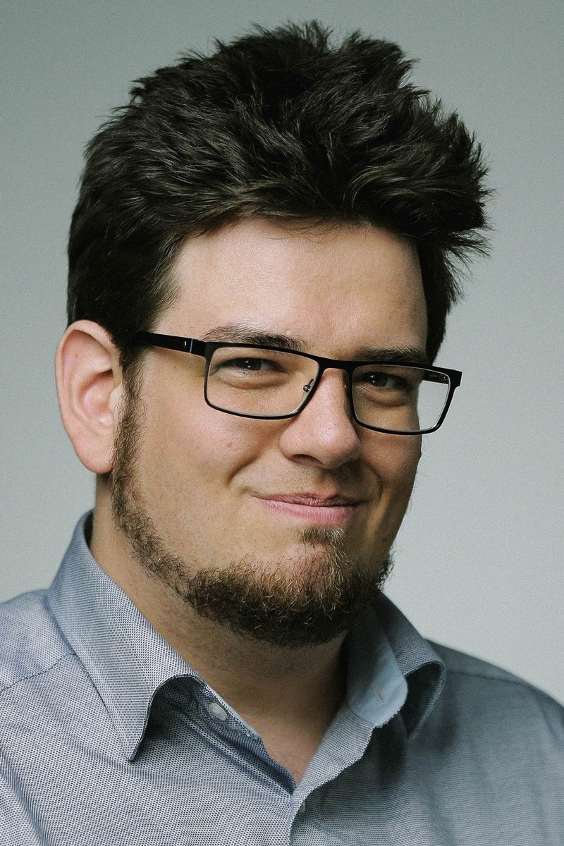 Kristóf Deák backdrop