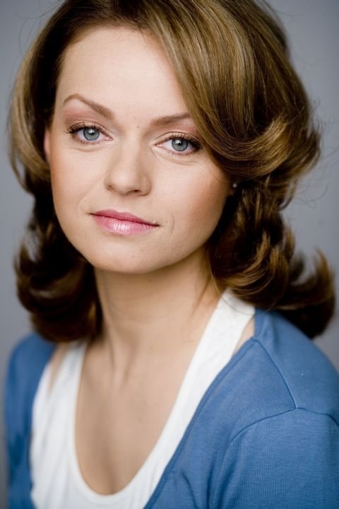 Dana Mladin backdrop