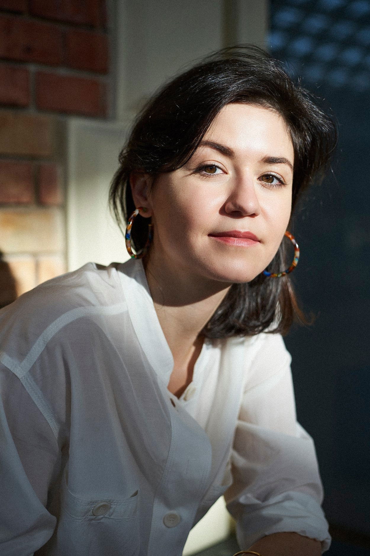 Erika Kapronczai backdrop