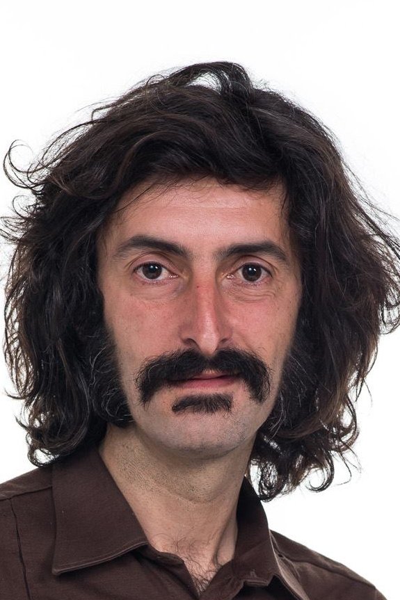 Alfonso Míguez backdrop