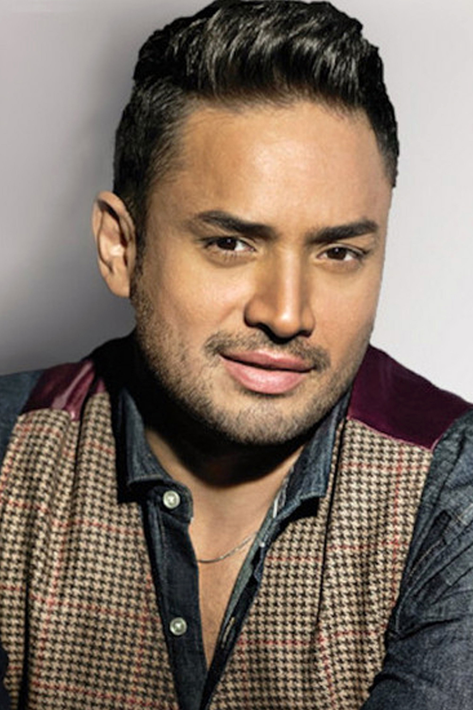 Manny Manuel backdrop