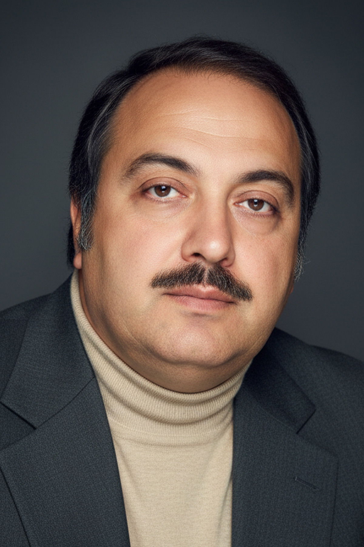 Işık Toraman backdrop