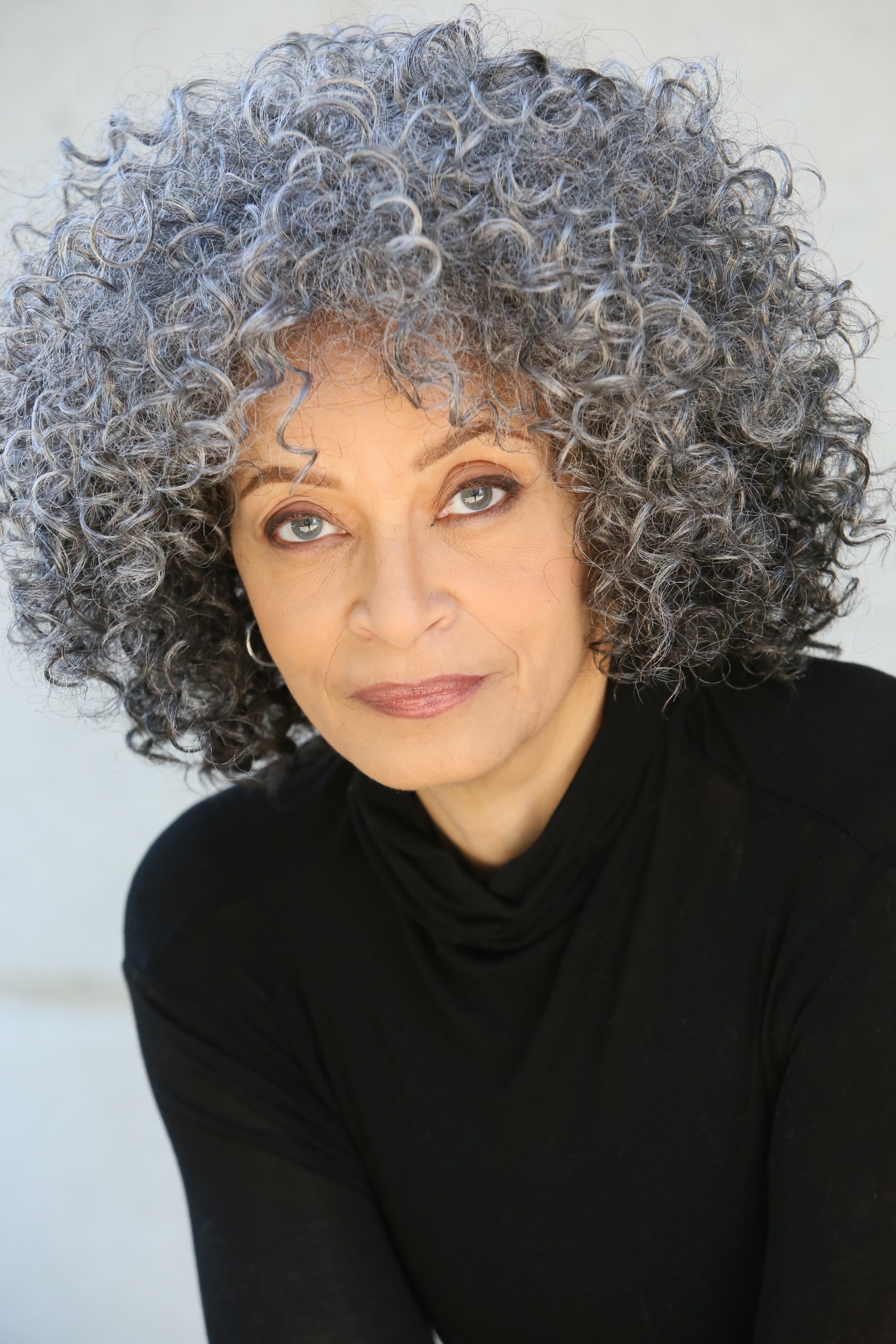 Gaj Tomas Uilson backdrop