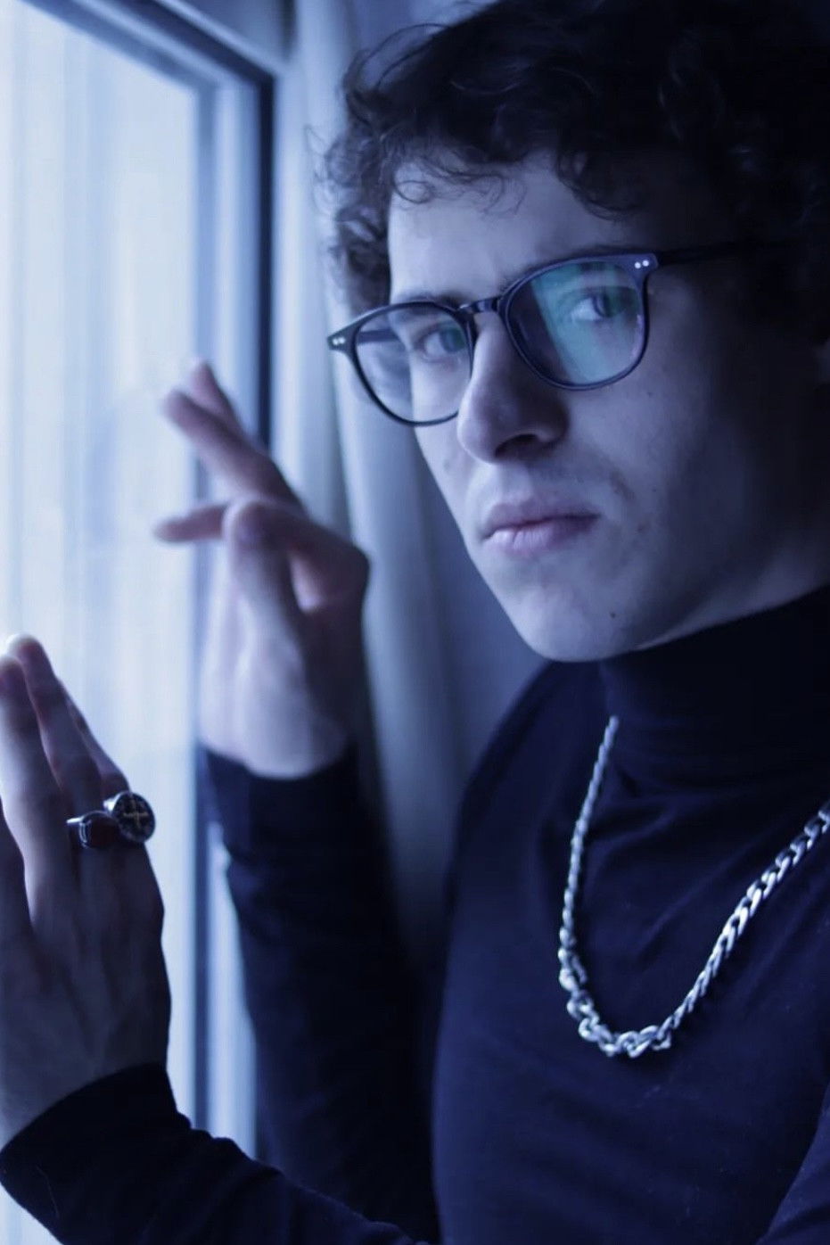 Rodrigo Grings backdrop