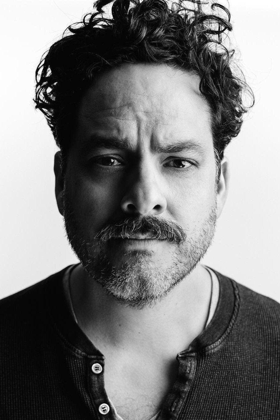 Xhorxh Kordova backdrop