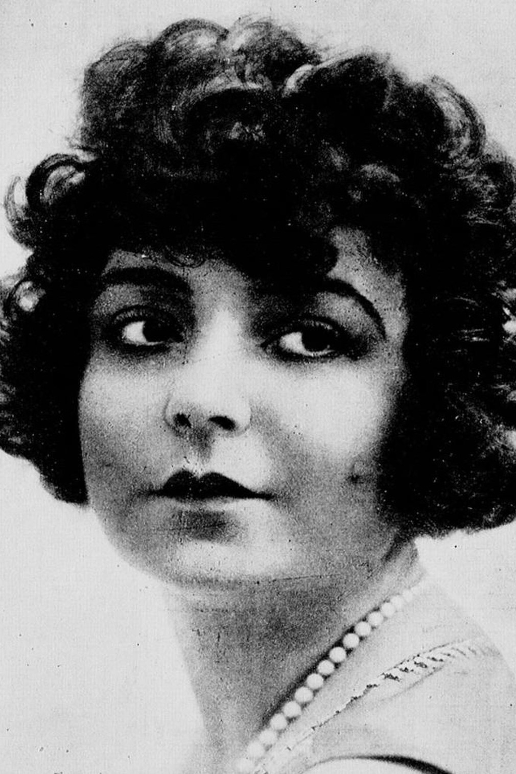 Christiane Dor backdrop