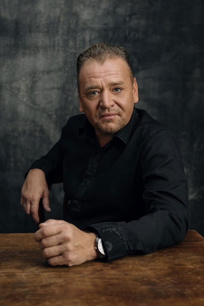 Árpád Zsolt Mészáros backdrop