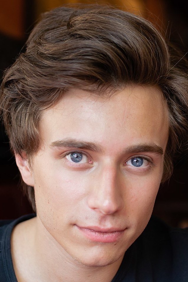 Axel Auriant backdrop