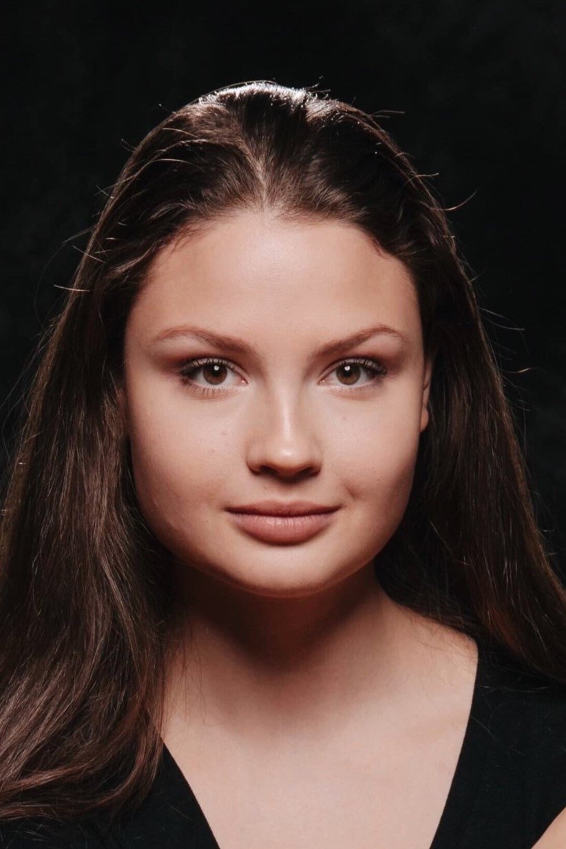 Julia Rocka backdrop