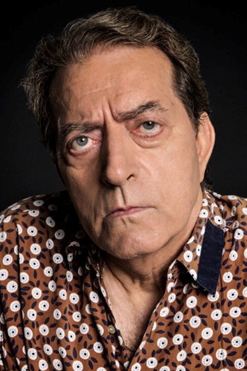 José Ramón Pardo backdrop