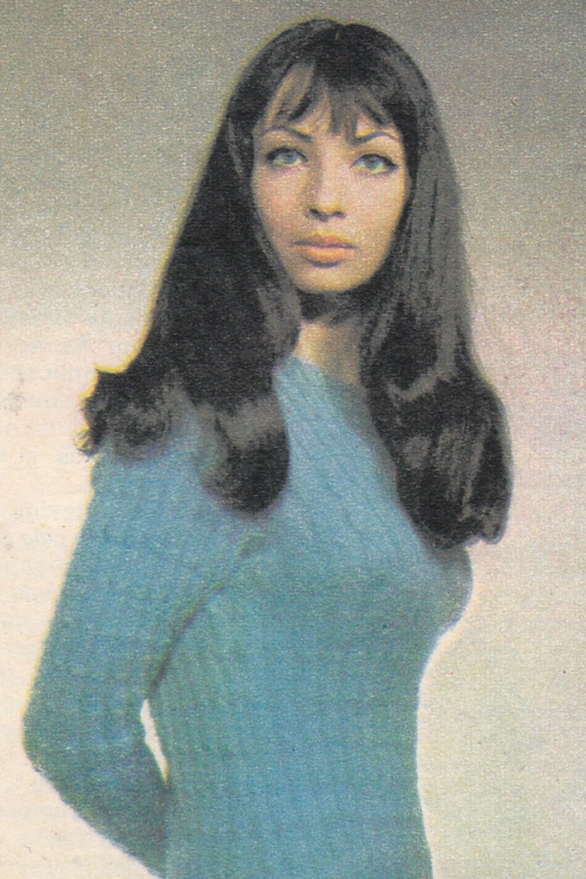 Julieta Szönyi backdrop