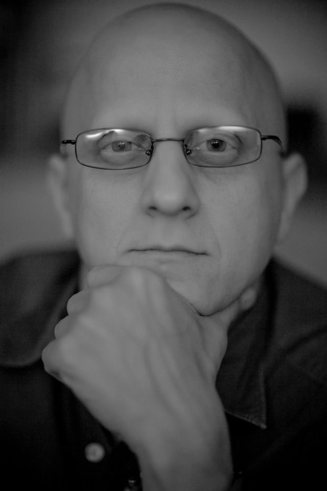 Talal Al-Muhanna backdrop