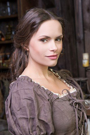 Kristina Kanatova backdrop