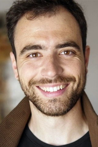 Simon Jeannin backdrop