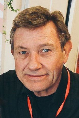 Alan Austen backdrop