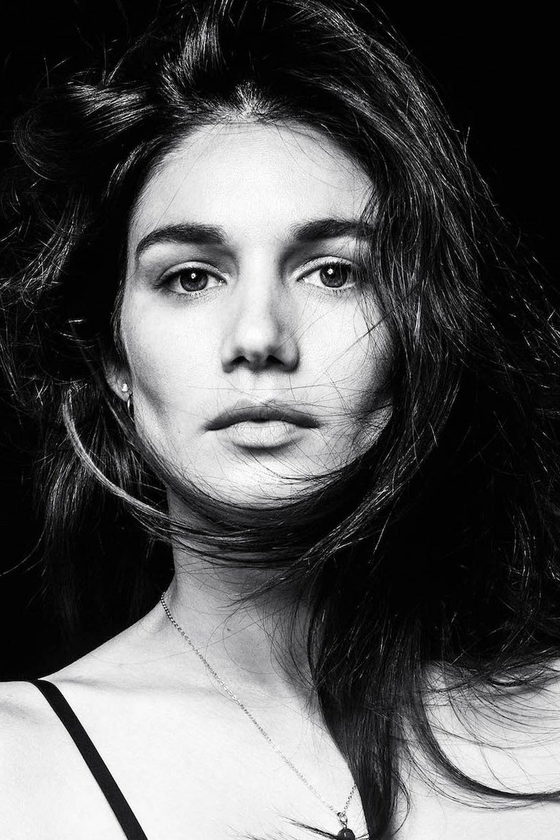 Mariela Garriga backdrop