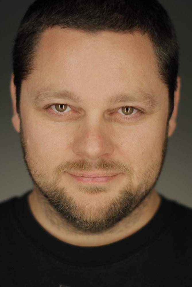 Nikolas Bertelsen backdrop