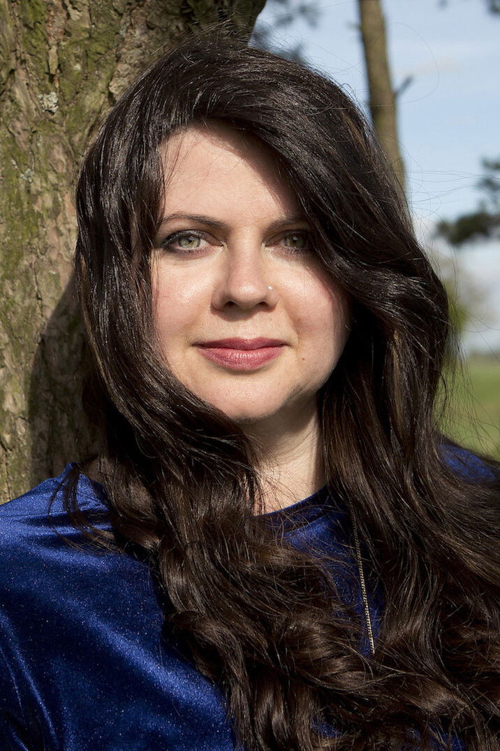 Lindsey Dryden backdrop