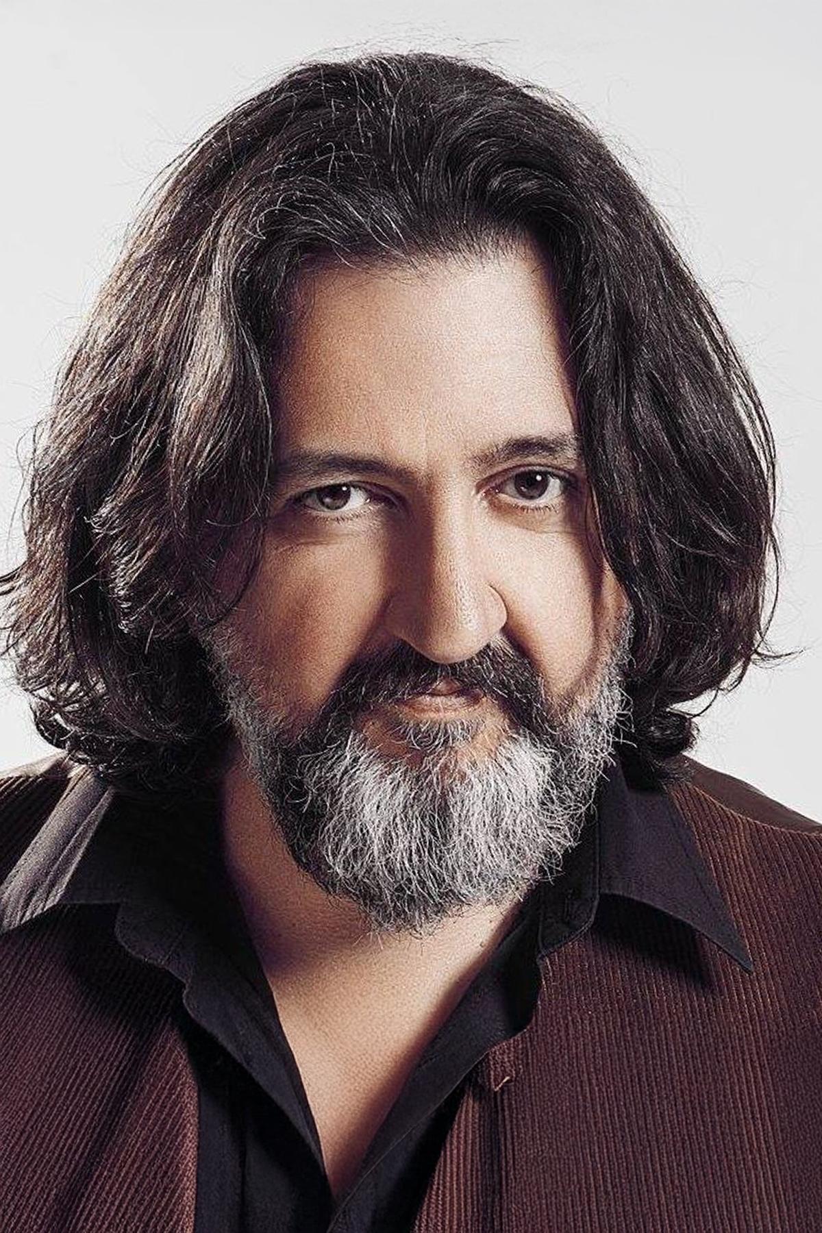 Renan Bilek backdrop