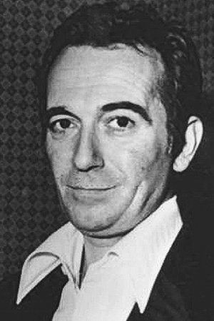 Ersun Kazançel backdrop