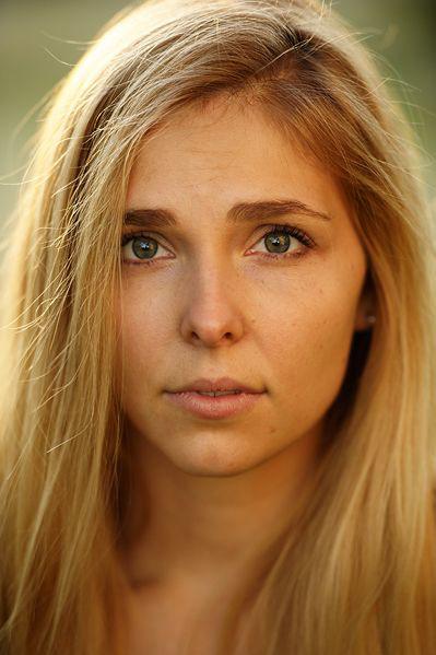 Claudia Dzienny backdrop