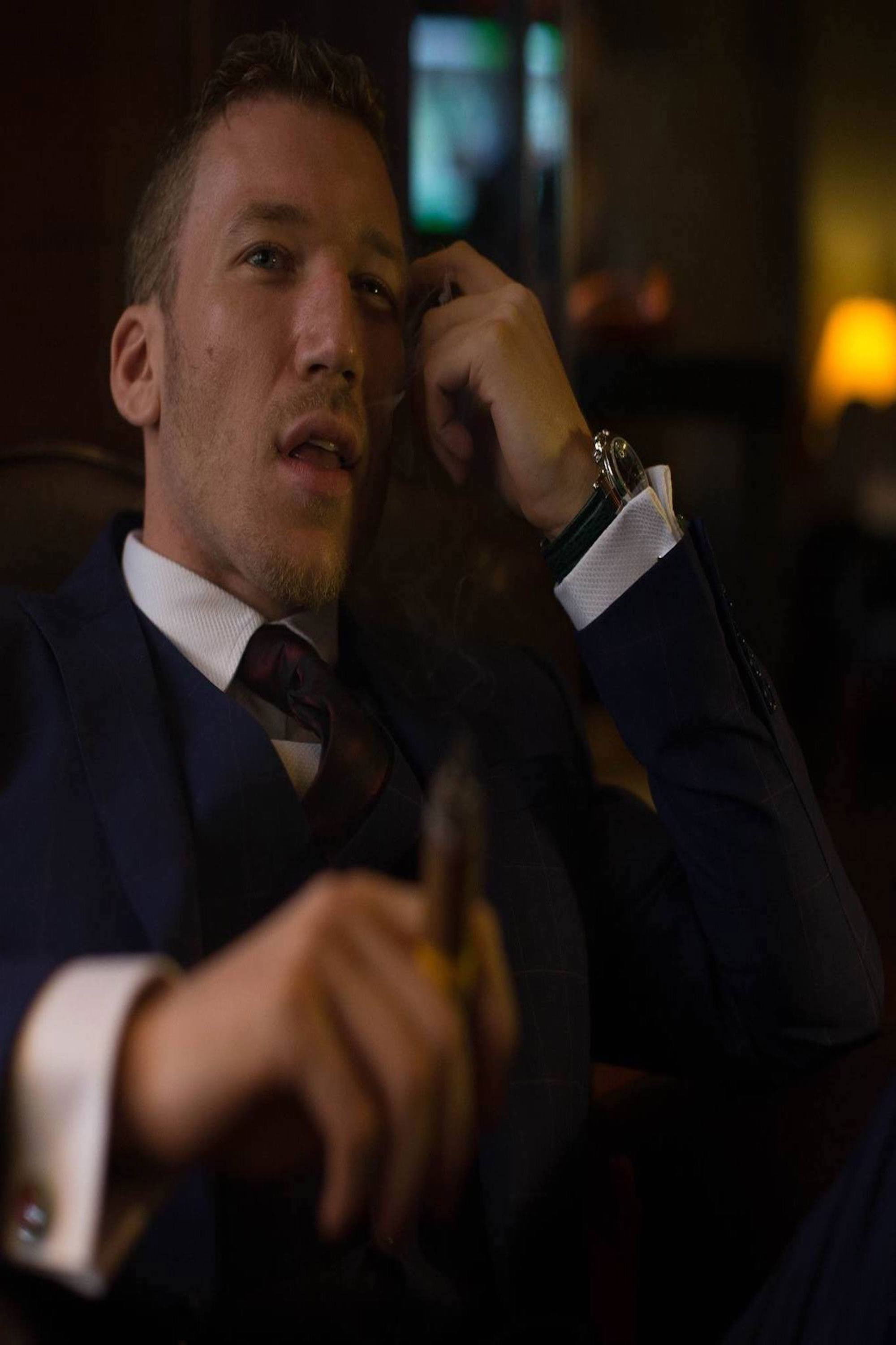 Julian Gaertner backdrop